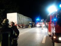 Einsatz: FeuMi*BAB 20*Geschendorf --> SE brennt LKW Auflieger Einsatz: FeuMi*BAB 20*Geschendorf --> SE brennt LKW Auflieger